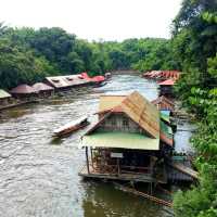 ล่องแพเมืองกาญ