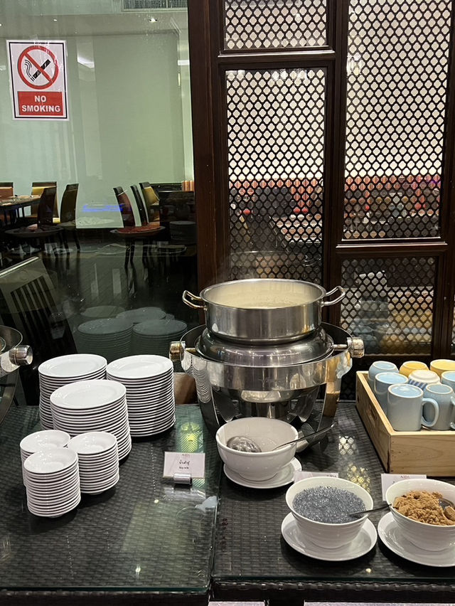 M cafe @ MIDA GRAND HOTEL DHAVARAVATI 