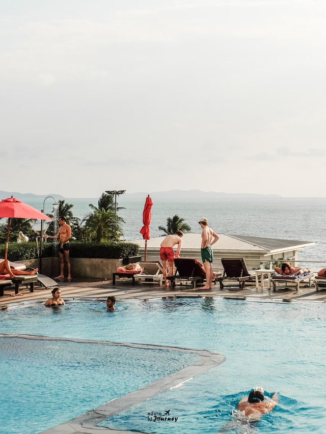 พาใจไปพักที่ D Varee Jomtien Beach Pattaya