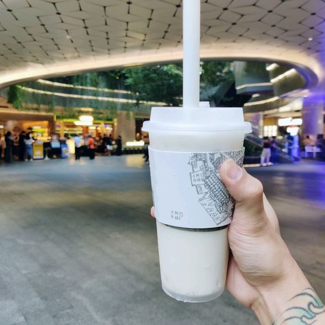 🌆 【一芳城】美食x書x香丨完美結合 🍦📚