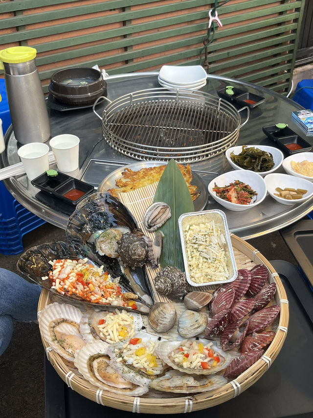 제주 야외 뒷마당에서 즐길 수 있는 조개구이 맛집 | 트립닷컴 서귀포 제주 야외 뒷마당에서 즐길 수 있는 조개구이 맛집 | 트립닷컴 서귀포 