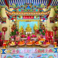 ขอพรศาลเจ้าพ่อเสือ