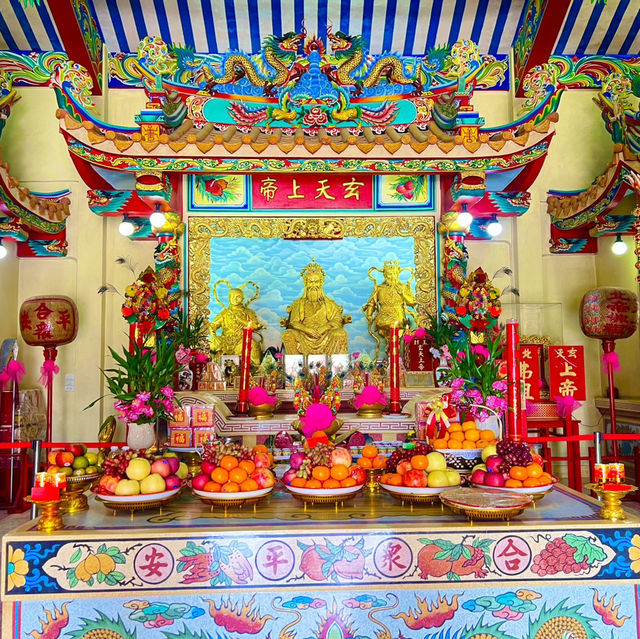 ขอพรศาลเจ้าพ่อเสือ