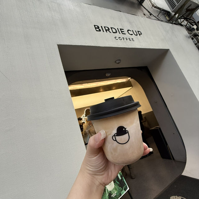 Birdie Cup Coffee: A Cozy Retreat on Wukang Lu, Shanghai 🇨🇳 Birdie Cup Coffee: A Cozy Retreat on Wukang Lu, Shanghai 🇨🇳
