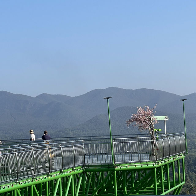 Sky Walk ณ วัดพระธาตุดอยสะเก็ด