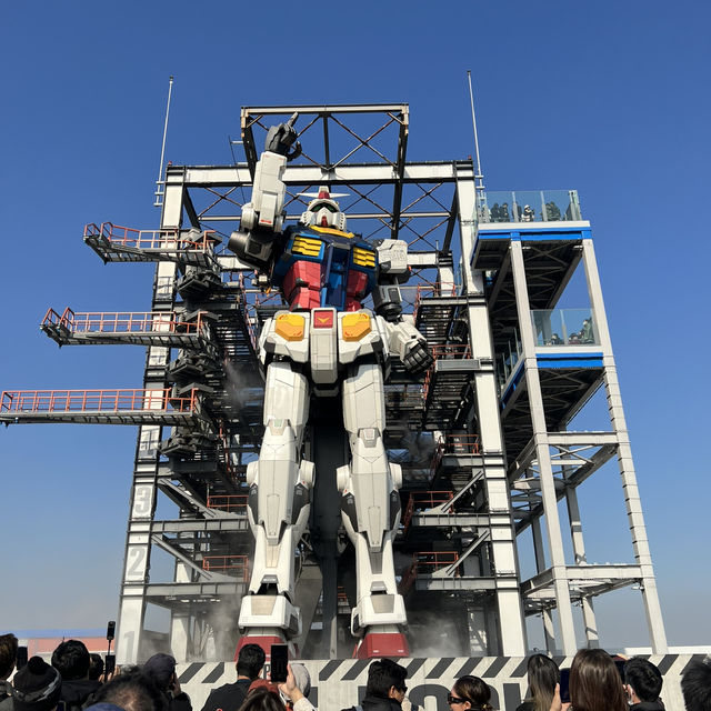 FOMO me booked a trip to JAPAN to see the Gundam 