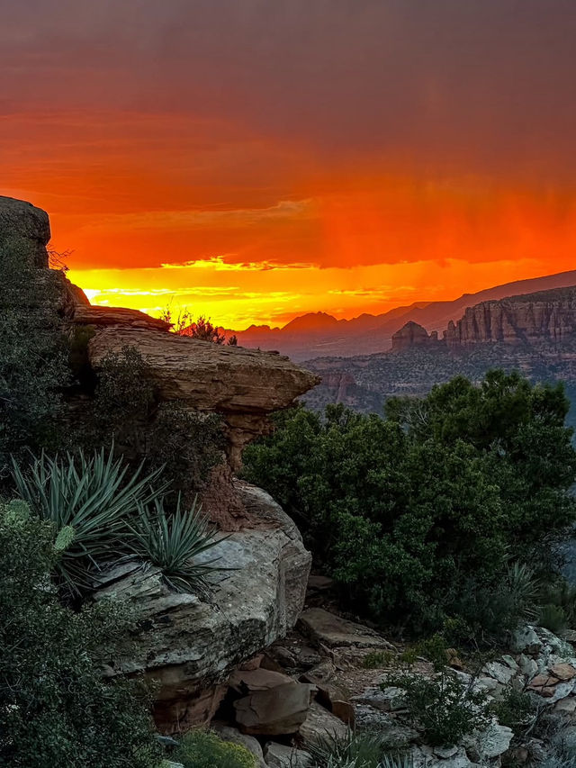 Hiking to See the Sunset in Sedona