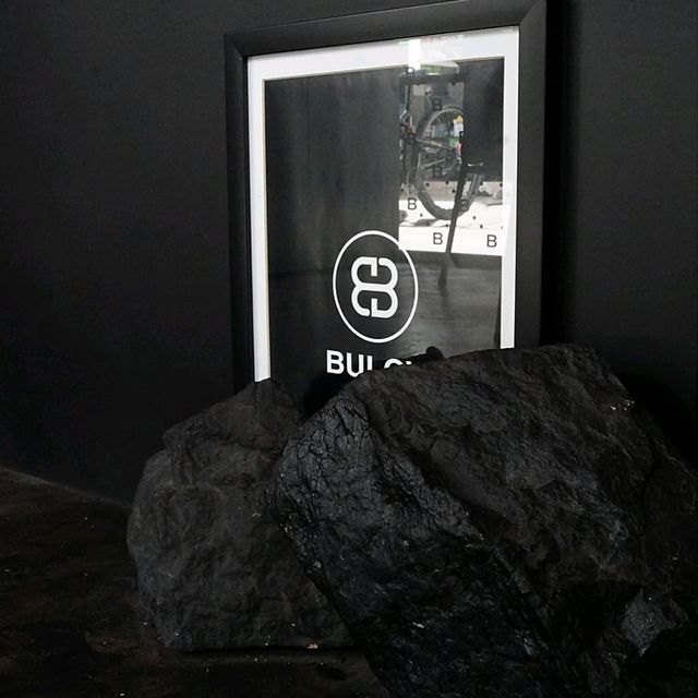 泰國清邁_BULOV Coffee_黑色工業咖啡店