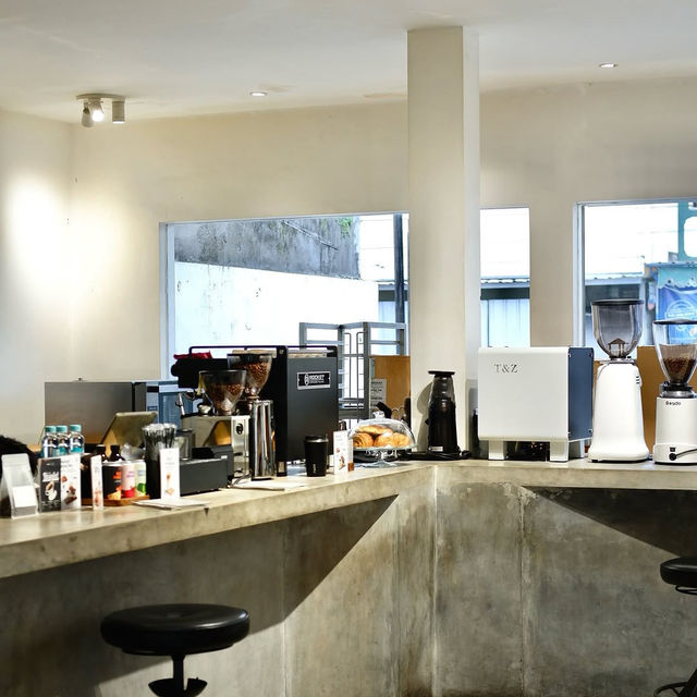 awor.coffee and the showroom