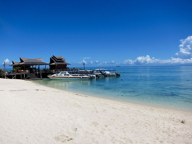 A Hidden Paradise Beyond the Waves: Sipadan-Mabul Resort