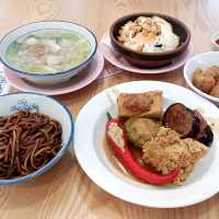 Flavors of a Thousand Miles: Discovering Culinary Treasures at 千里香餐室 Rasa Ribuan