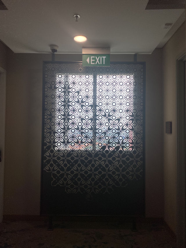 LEEDON HOTEL & SUITES