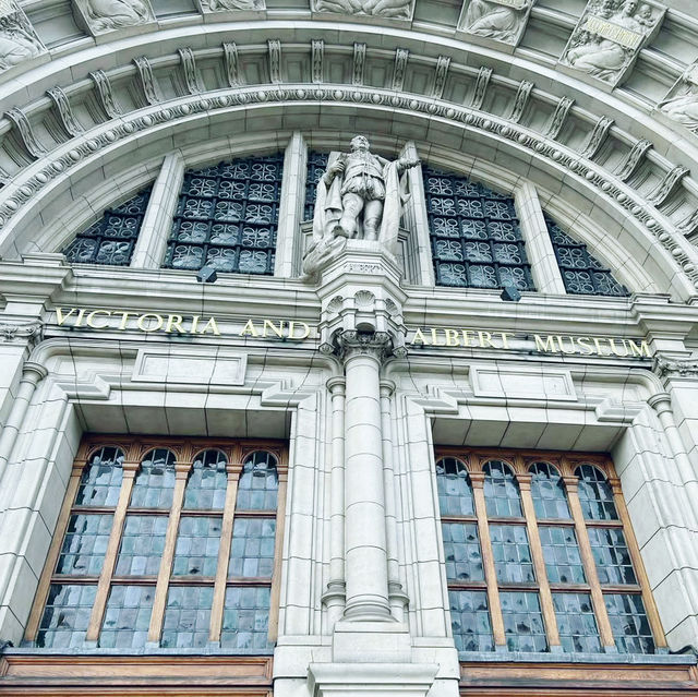 A World of Art and History: Victoria and Albert Museum 🇬🇧