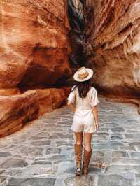 🏜️ Explore Ancient & Beautiful Petra – The Lost City Awaits! 🏺✨