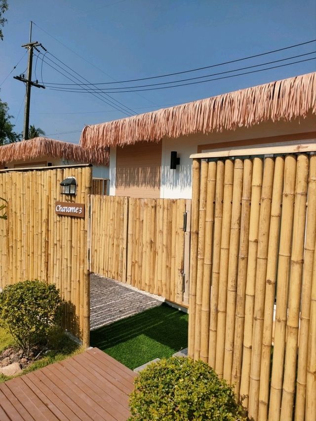ชโรม ที่พัก คาเฟ่ จ.ตราด แบบไมต้องข้ามเกาะ