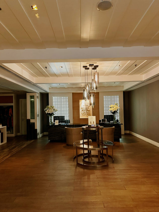 Timeless Elegance at The Ritz-Carlton Kuala Lumpur ✨🏙️