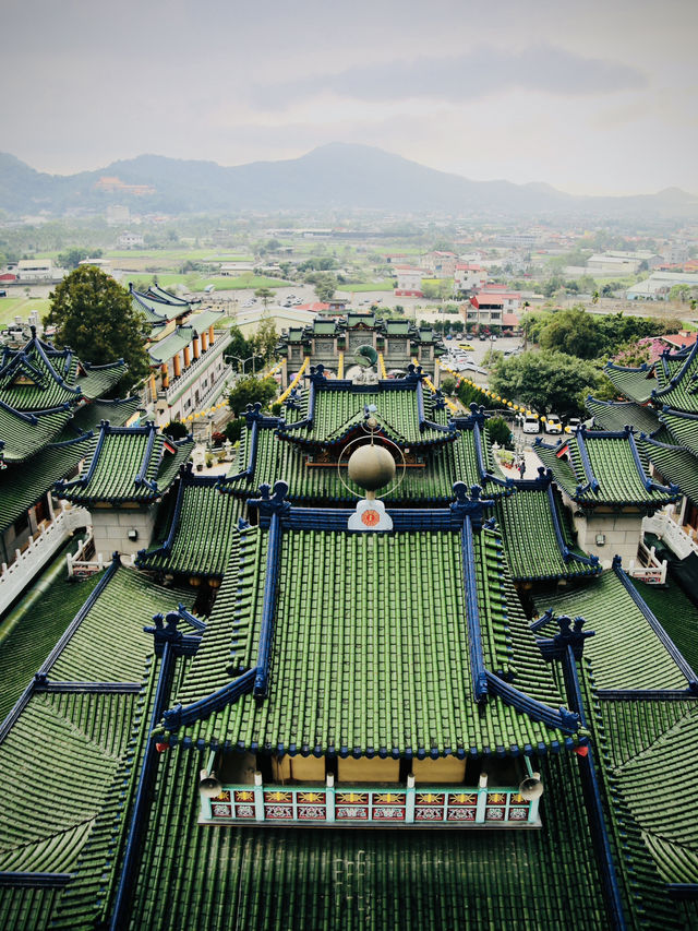 🙏🌸 踏上靈性之旅，感受古老信仰的魅力吧！🏯🔮