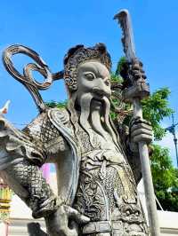 A Moment of Peace at Wat Pho