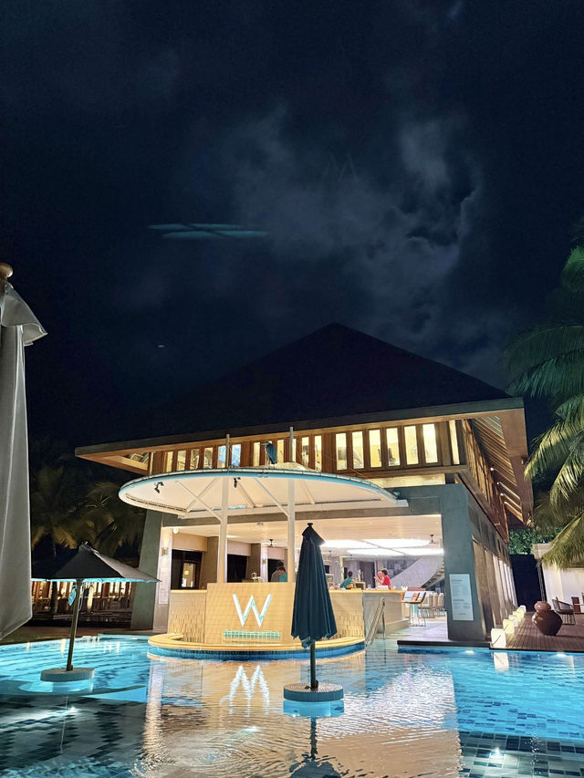 Spring in the Maldives: Mocktails by the Pool at WET