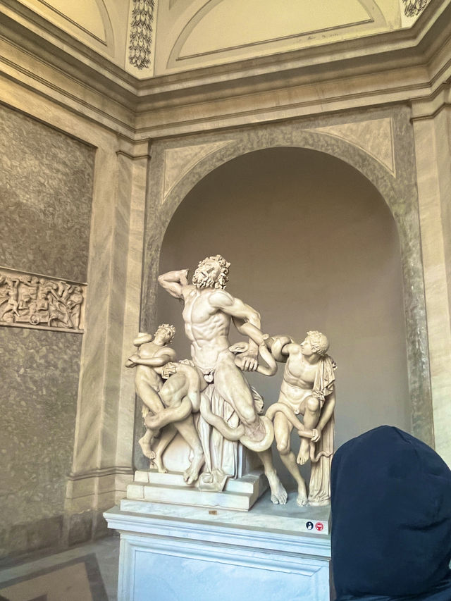 【🎨ヴァチカン美術館完全ガイド！システィーナ礼拝堂＆ラオコーン像は必見🇻🇦✨】