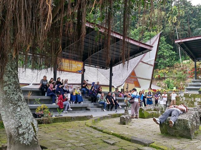 The Essence of Sumatra: Medan’s Heritage, Berastagi’s Highlands, and Lake Toba’s Majestic Serenity 