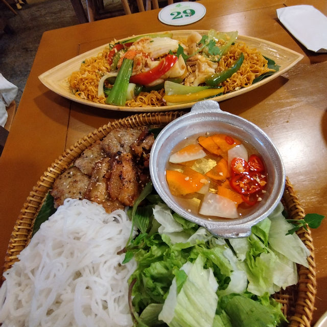 好吃好玩的中越峴港會安之旅！
