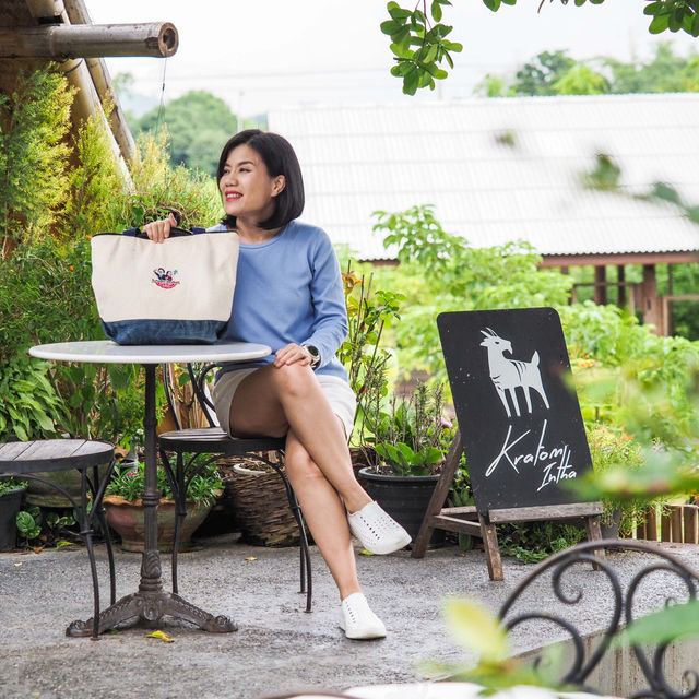 กระท่อมอินทรา คาเฟ่มุมถ่ายรูปเยอะมาก