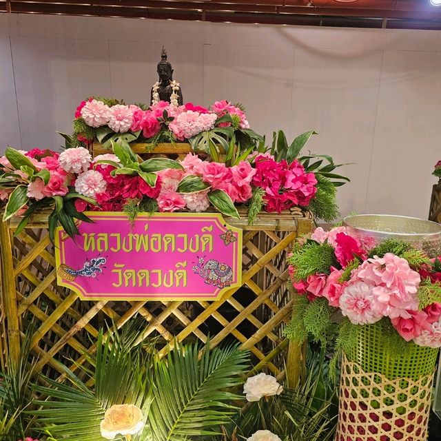 ที่สรงน้ำพระพุทธรูป ในวันสงกรานต์ เชียงใหม่