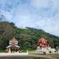 【チェンライ】🇹🇭 シーナカリン サースティット マハーサンティキリー 寺院