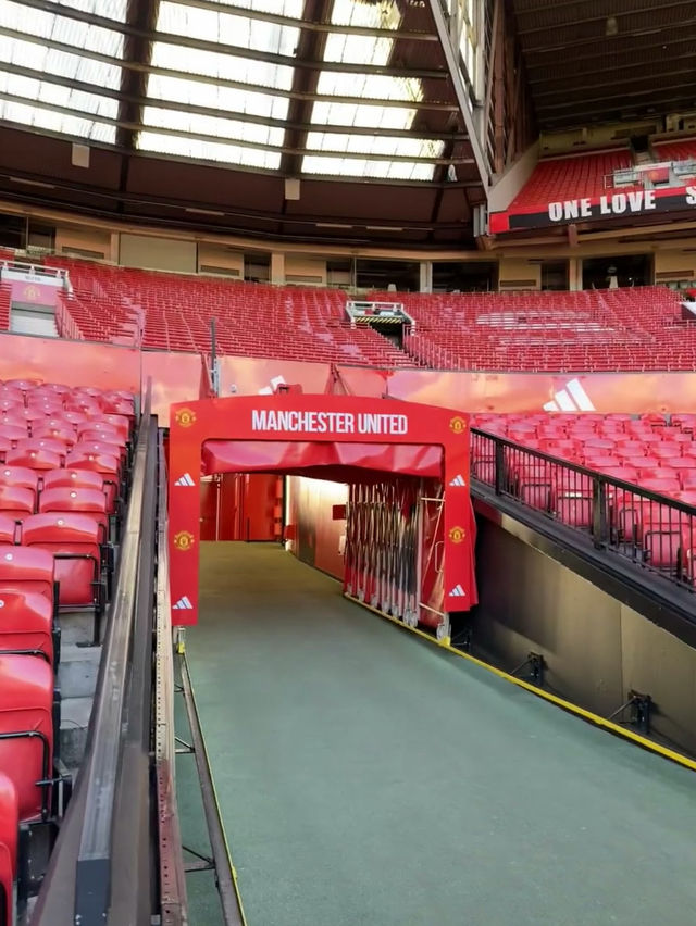 A Day at Old Trafford – The Theatre of Dreams