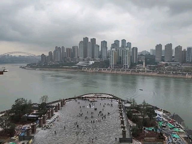 在來福士大樓觀景台俯瞰朝天門廣場