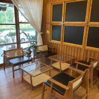 Daisy Cafe คาเฟ่ติดริมถนน บรรยากาศดี 