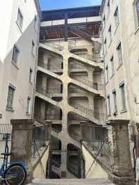 Lyon(ลียง) 