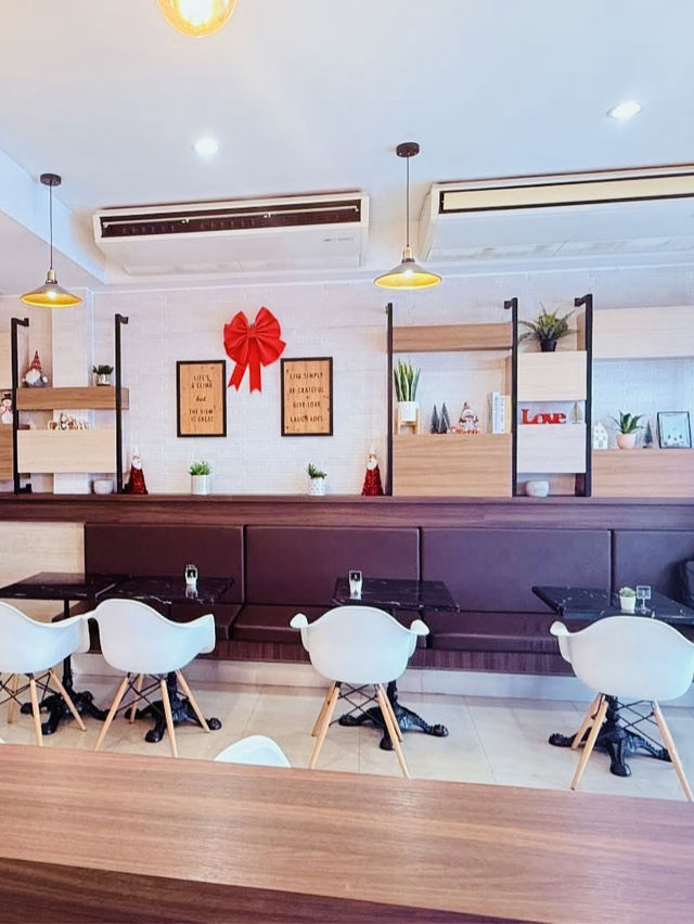จิบกาแฟดี ขนมอร่อย บรรยากาศสบายๆ ที่ CITY CAFE’ พั