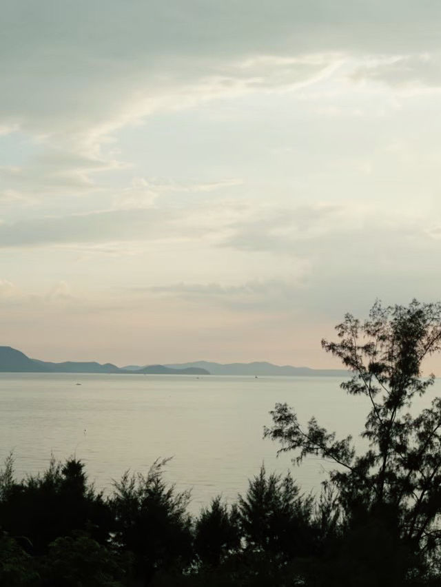 ใกล้ชิดทะเลและป่าโกงกางที่ Bayphere Pattaya 