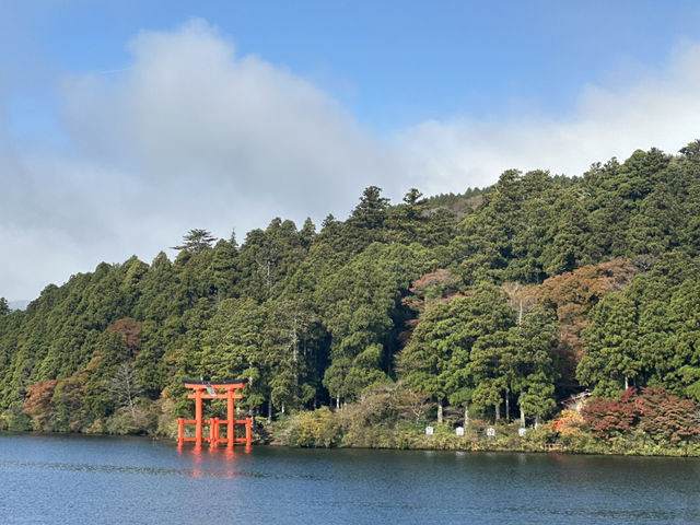 箱根神社（Hakone Jinja）：芦ノ湖畔に佇むパワースポットの名社