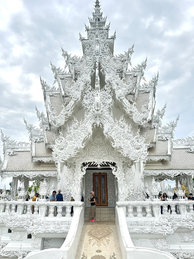 🇹🇭泰國清萊熱門打卡景點—白廟✨