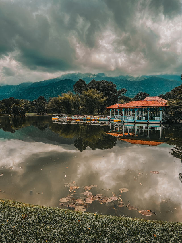 Serene Reflections and Old-World Charm at Taiping Lake