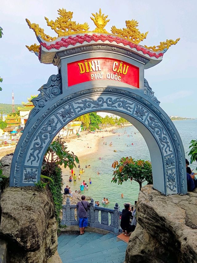 Dinh Cau Temple