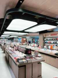 “Discover Eslite Spectrum at The Starhill KL: A Visual Wonderland”