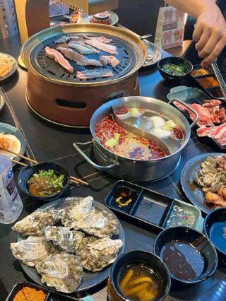 Unlimited Luxury: Premium Steak, Seafood & Grill Buffet！