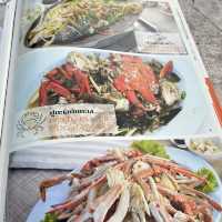ร้านอาหารติดทะเล  บรรยากาศดี