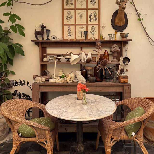 Little Tree Garden Café