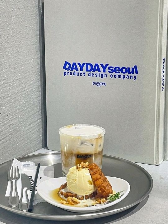 DAYDAY Seoul Cafe In Nagoya