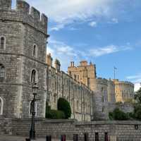 Windsor | Windsor Castle: Skip "The Long Walk" Unless You're a Dedicated Hiker! 🚶‍♀️🏰