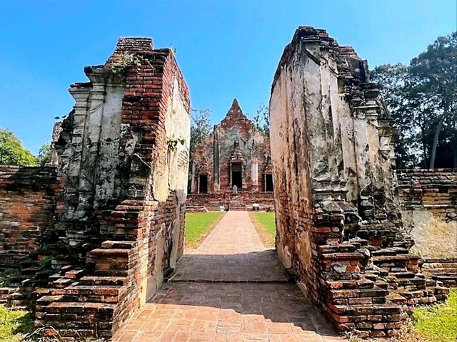 วัดโพธิ์ประทับช้าง สถานที่ประสูติพระสรรเพชญ์ที่ 8