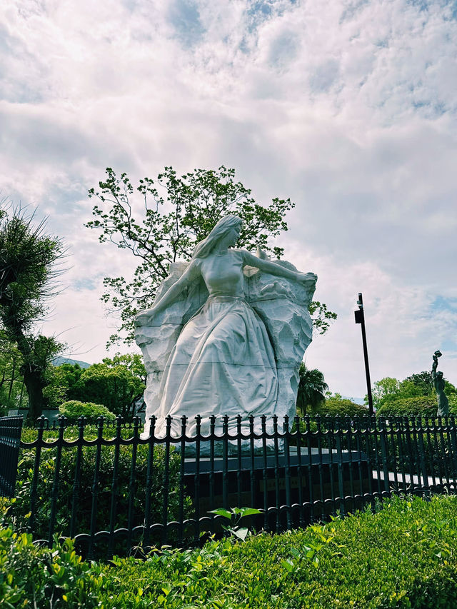 長崎平和公園 - 在廢墟之上祈求和平 🕊️