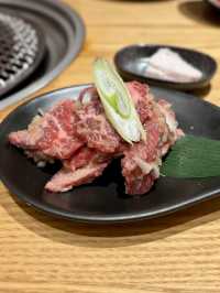 【大阪・福島】濃厚ユッケと自家製ポン酢の絶品ホルモン「焼肉 肉福」