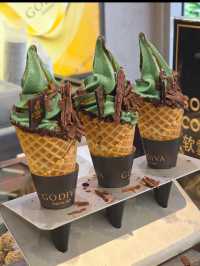 📍Sweet Moments at Genting Highlands 🍦 Indulging in a Godiva Ice Cream Dream!