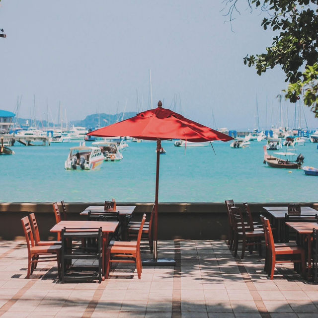 Seafood hunters at Kan Eang@Pier